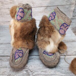 Handmade Native American Beaded Fur Mukluks Red Fox Fur Boots– Women’s